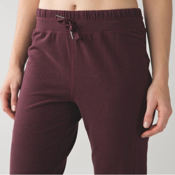 lululemon athletica Kick It Sweatpant Heathered Bordeaux Drama *see measurement* - Picture 3 of 13